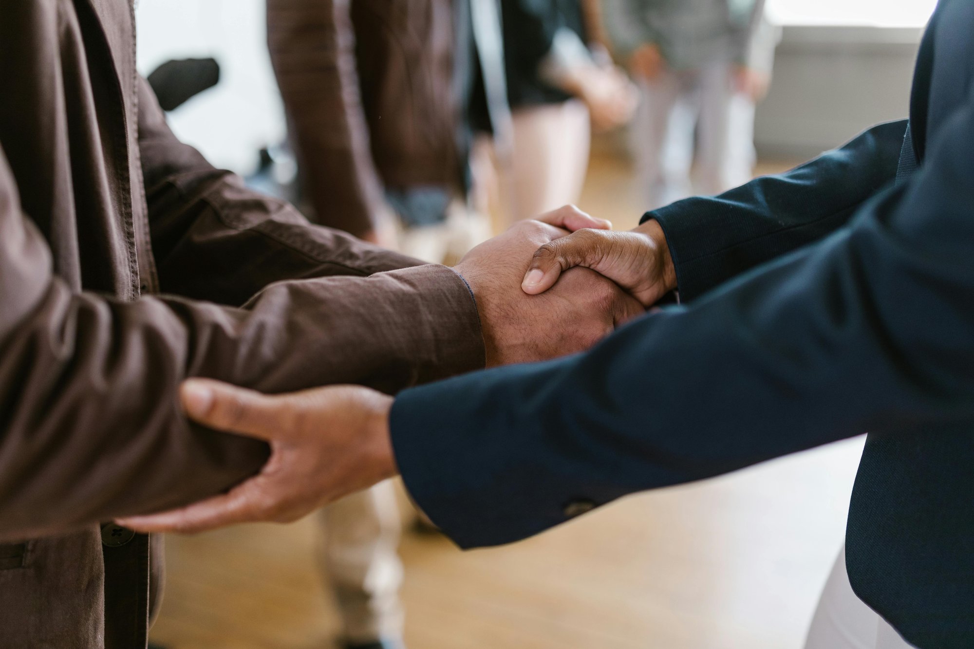 private-equity-recruiting-handshake